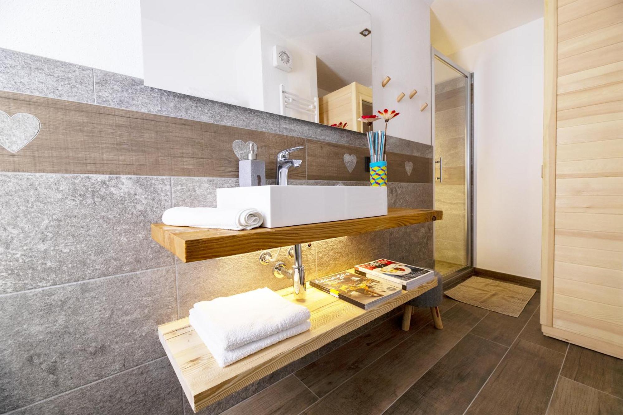 Fenat Aparthotel Introd Exterior photo